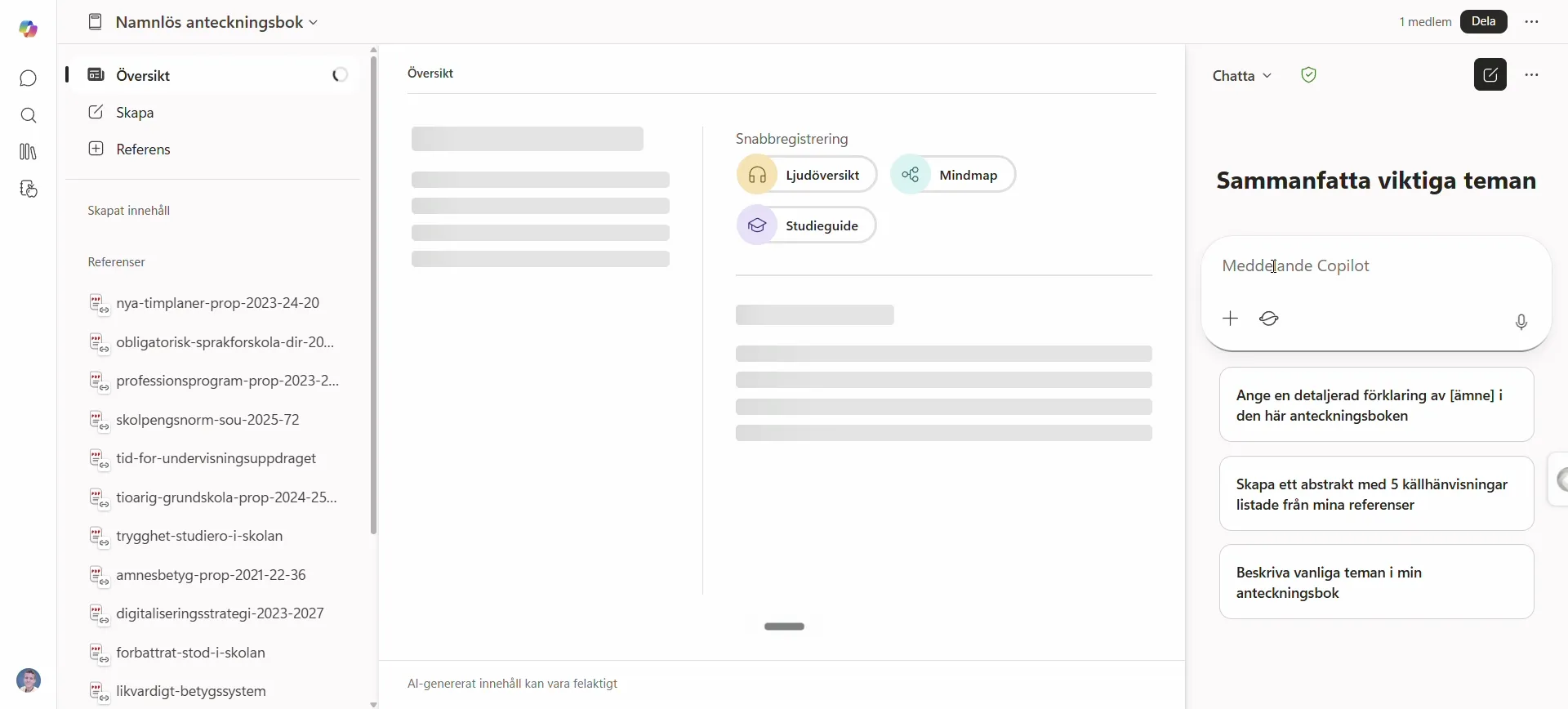 Copilot Anteckningsböcker med tolv inlästa referenser i vänsterlistan — propositioner, strategier och utredningar — och chatten redo till höger.